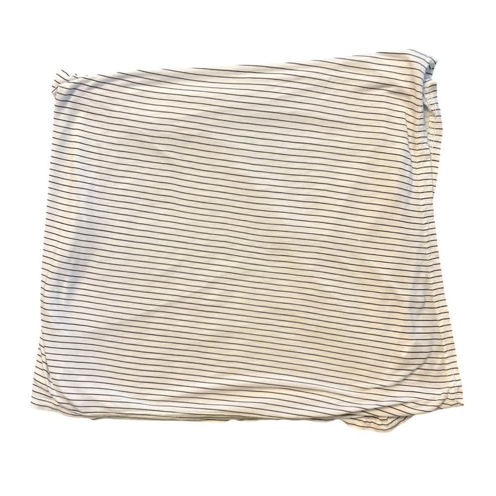 ⭐️Milkberry white and black striped 36 x 40 100% rayon swaddle blanket
